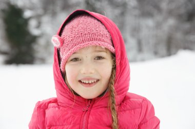 Kış ve kar keyfi örgüler, güzel kızla