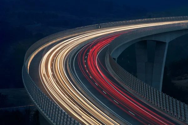 Luces borrosas de los vehículos — Foto de Stock