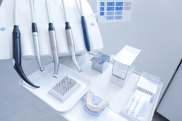 Tandbehandling verktyg med munstycken — Stockfoto