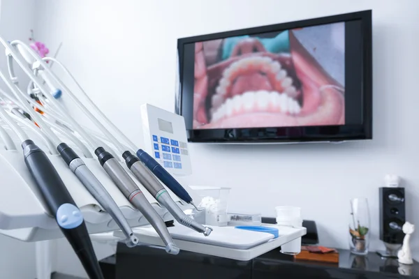 Ferramentas de tratamento dentário — Fotografia de Stock