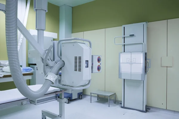 Hospital room with a classic x-ray system — Stock Photo, Image