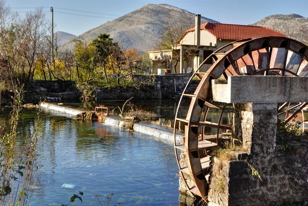 Watermill Trebishnjica nehir, Bosna-Hersek Nehri'nin üzerinde.