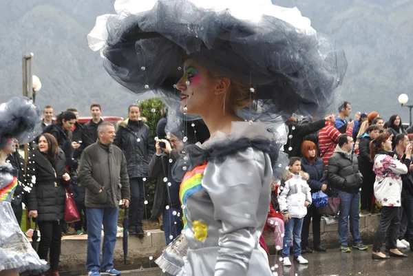 Karnaval bulutlu kız.