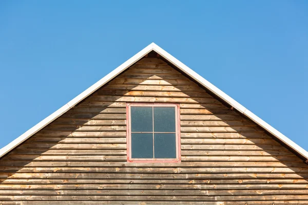 Gable di una casa di legno — Foto Stock