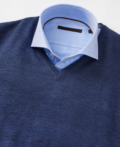 Чоловіча сорочка з рукавом ізольована на білому — стокове фото
