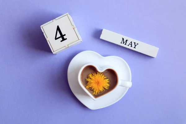 Kalender Voor Mei Een Kubus Met Nummer Naam Van Maand — Stockfoto