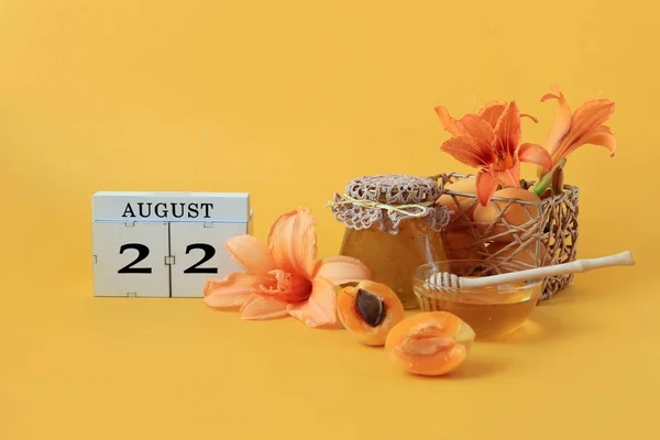 Calendar August Name Month August English Cubes Number Honey Jar — Stock Photo, Image