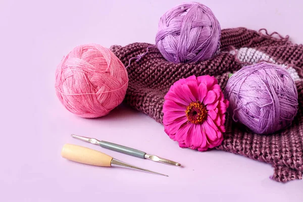 Concept Doing Needlework Your Free Time Skeins Yarn Knitted Fabric — Stock Photo, Image