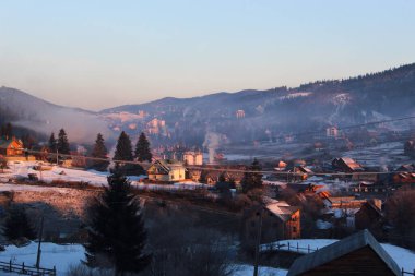 Sabah erkenden dağlarda