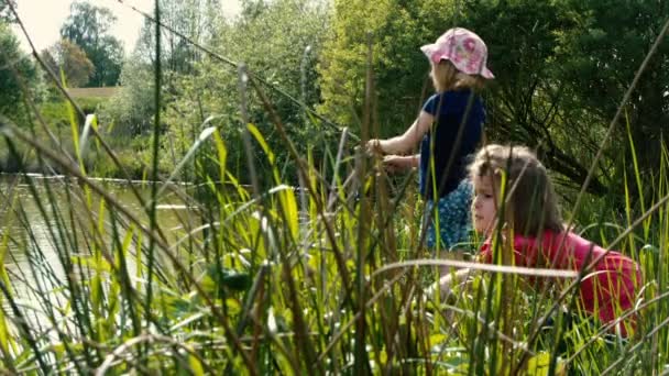 Clipe de pesca infantil # 2 — Vídeo de Stock