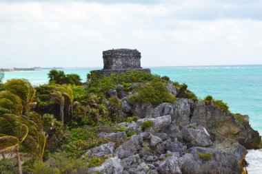 Rüzgar hangi Tulum defne deniz girişinde korur Tanrı'nın tapınağı.