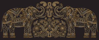 Süslü, tropikal yapraklar ve çiçeklerle süslenmiş bir Hint fili. Altın çizgili ince çizgi, siyah arkaplanda etnik süsler. Tişört izi. Batik boyası, broşür kapağı.