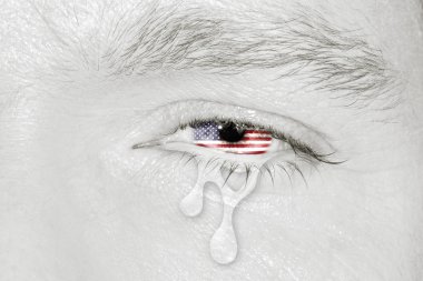 Amerikan bayrağı ile ağlayan göz