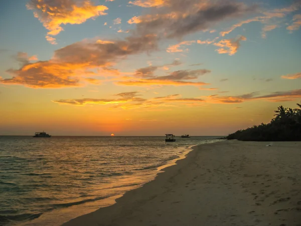Maldive tramonto pacefull — Foto Stock