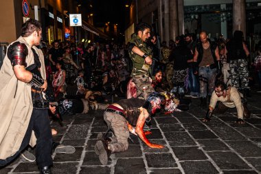 Zombi kıyamet yürüyüş