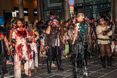 Zombi kıyamet geçit töreni
