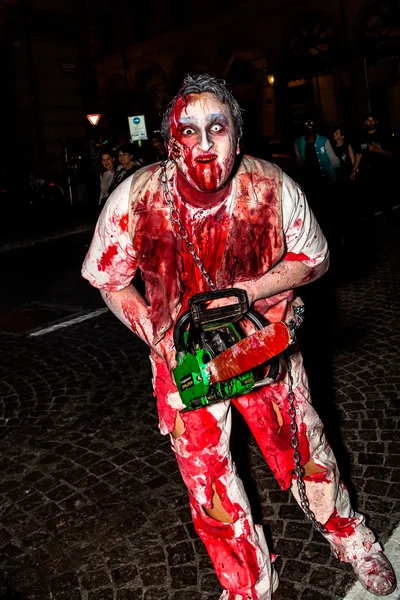 Crazy maniac with chainsaw — Stock Photo, Image