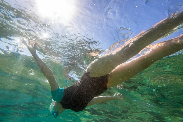 Femme mer plongée avec tuba — Photo