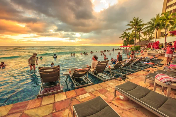 Piscina infinita Hawaii — Foto de Stock