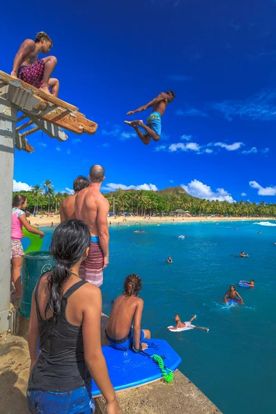 Перемичка в Waikiki пристані — стокове фото