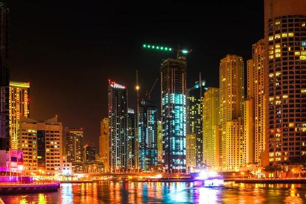 Dubai Marina Cityscape nacht — Stockfoto