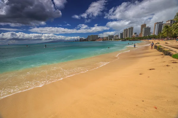 Strandsilhouette von Waikiki — Stockfoto