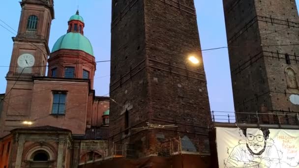 Two towers Bologna with Patrick Zaki — Stok video