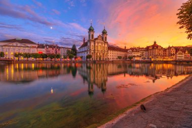 Lucerne İsviçre Katedrali