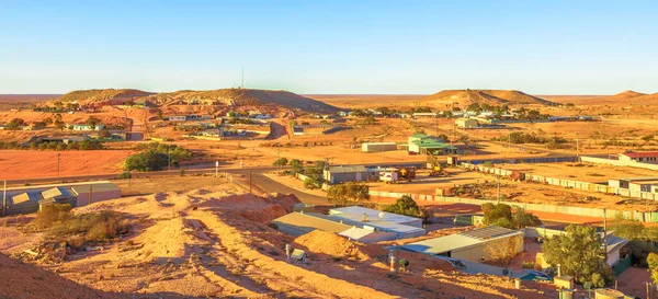 Coober Pedy vue aérienne au coucher du soleil — Photo