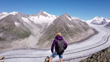 İsviçre Buzul Kadın Yürüyüşü