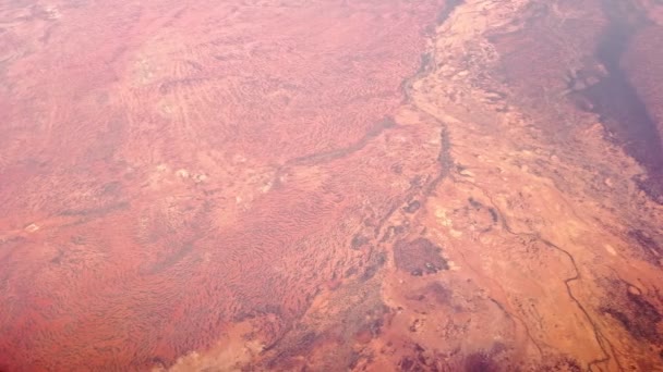 Alice Springs vanuit de lucht gezien — Stockvideo