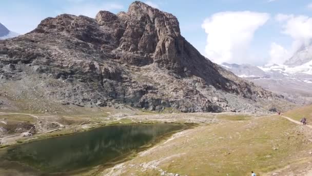 Matterhorn am Riffelsee — Stockvideo