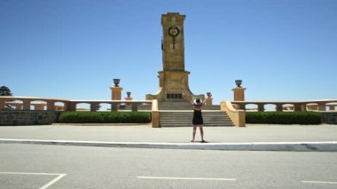 Fremantle Savaş Anıtı Obelisk Turist Kadın