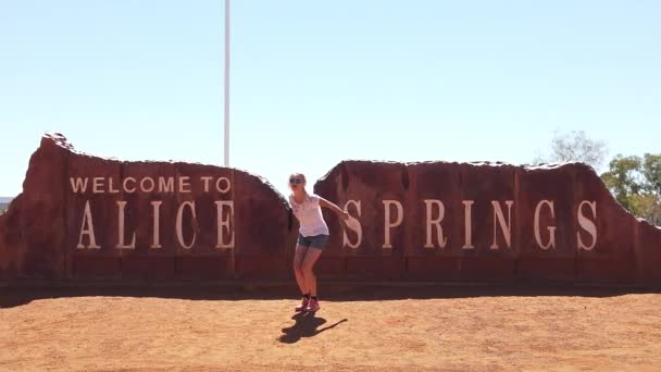 Donna ad Alice Springs — Video Stock