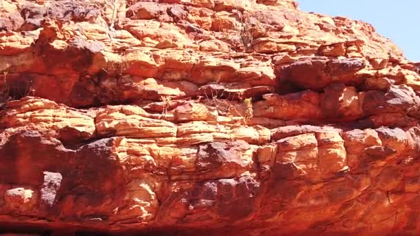 Kuppeln im Kings Canyon verlangsamen die Fahrt — Stockvideo