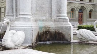 Federal Saray ve Bernabrunnen Bern
