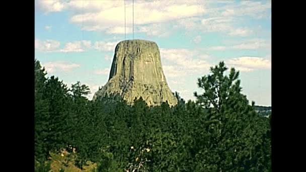 Duivels toren Wyoming in de jaren zeventig — Stockvideo