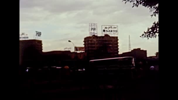 1980年アーカイブカイロのタハリール広場 — ストック動画