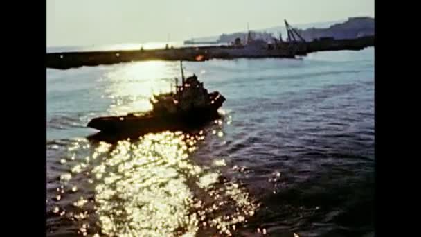 Archivage du remorqueur Genova dans les années 1980 — Video