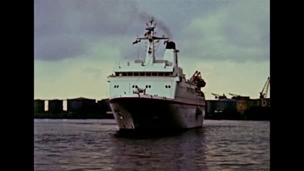 Archival of MS Berlin cruise ship in 1980s — Stock Video