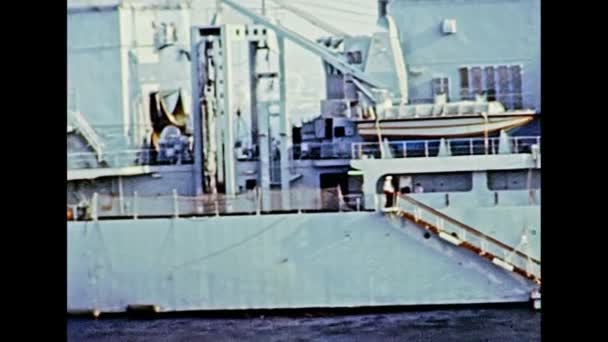 Arkivering av Fort Austin fartyg i 1980-talet — Stockvideo