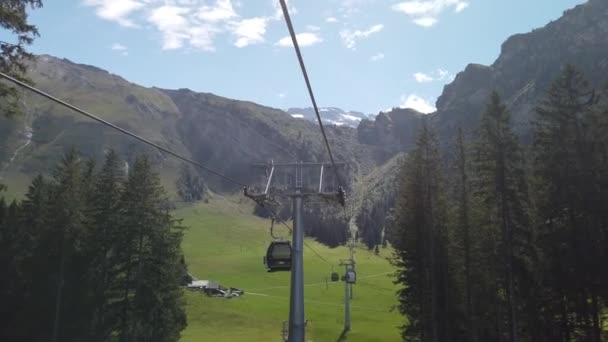 Vista aérea del Valle de Engelberg de Suiza — Vídeos de Stock