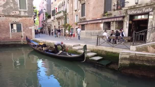 Historyczne gondole Wenecji — Wideo stockowe