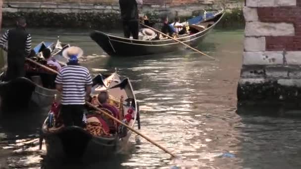 İtalya 'daki Venedik eski sokakları — Stok video