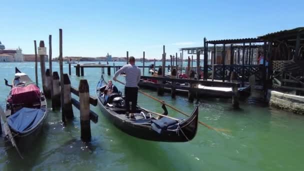 Veneza São Marcos barcos de gôndola — Vídeo de Stock
