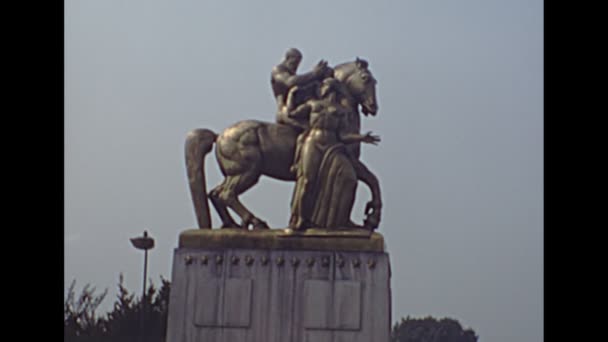 Arlington Memorial Bridge Esculturas — Vídeo de stock