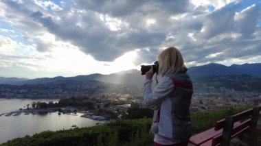 Lugano şehrinin silueti