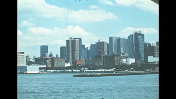Нью-Йорк Манхэттен вид на море в 1970-х — стоковое видео