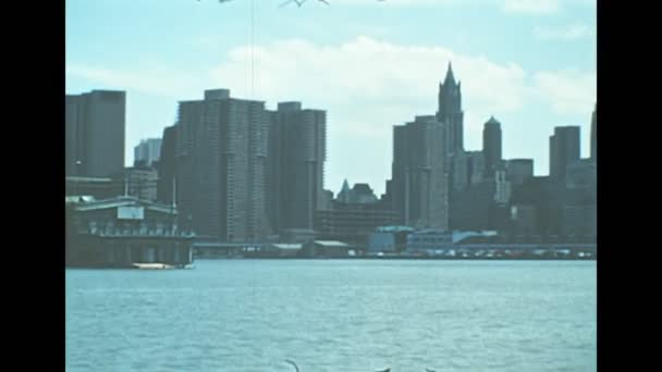 Manhattan Hudson River Twin Towers från 1970-talet — Stockvideo