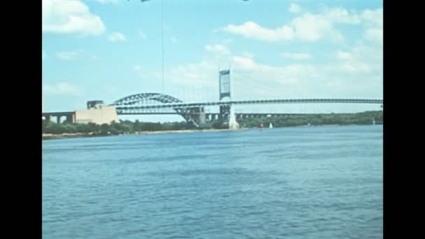 Arsip jembatan New York tahun 1970-an — Stok Video